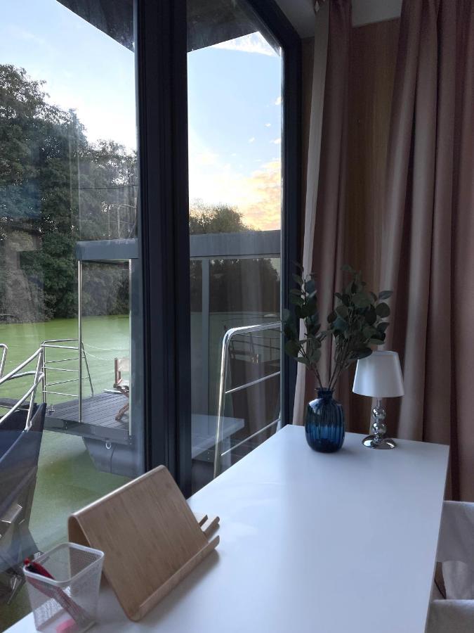 80Qm Privates Hausboot In Hamburg-Mitte Hamburgo Exterior foto